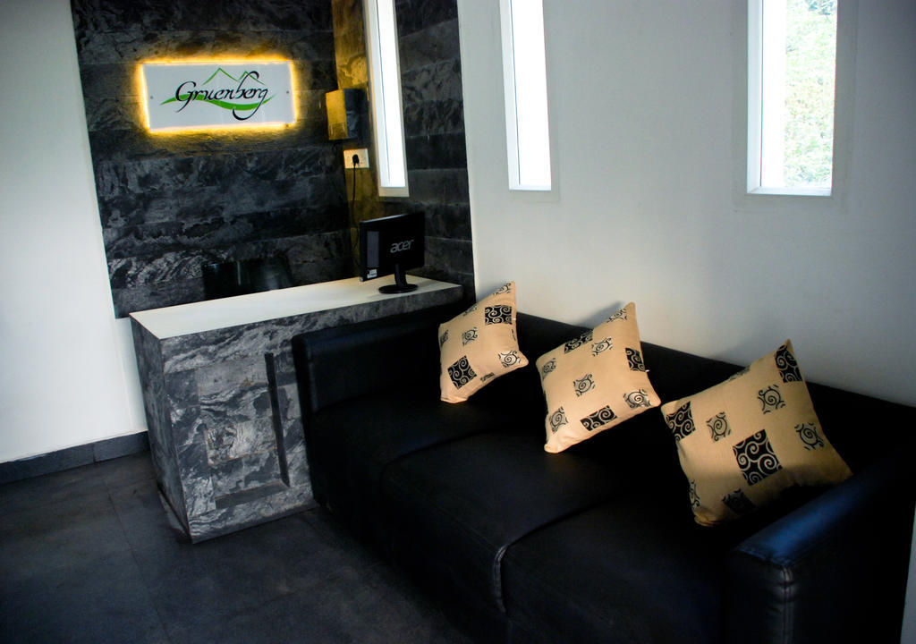 Gruenberg Tea Plantation Haus Bed and Breakfast Munnar Eksteriør billede